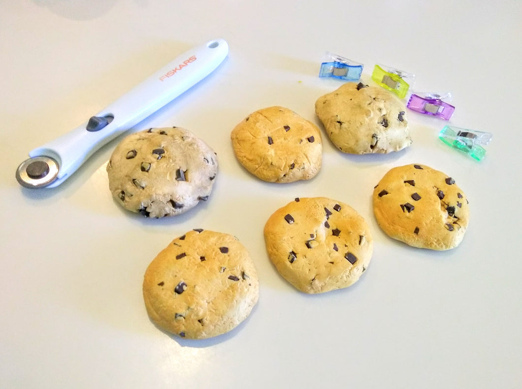 Cookie Pattern Weights, Chocolate Chip -- Set of 6